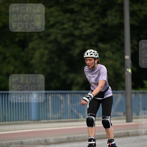 29.06.2025 - hella hamburg halbmarathon Dr. Thomas Lammeyer http://msf.ph/oto/8144079 29.06.2025 09:12:26 Kennedybrücke  meine-sportfotos.de