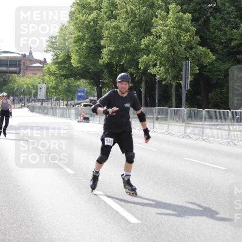 29.06.2025 - hella hamburg halbmarathon Jannik Wohlers http://msf.ph/oto/8144080 29.06.2025 09:07:30 Lombardsbrücke  meine-sportfotos.de