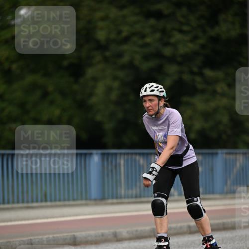 29.06.2025 - hella hamburg halbmarathon Dr. Thomas Lammeyer http://msf.ph/oto/8144084 29.06.2025 09:12:26 Kennedybrücke  meine-sportfotos.de