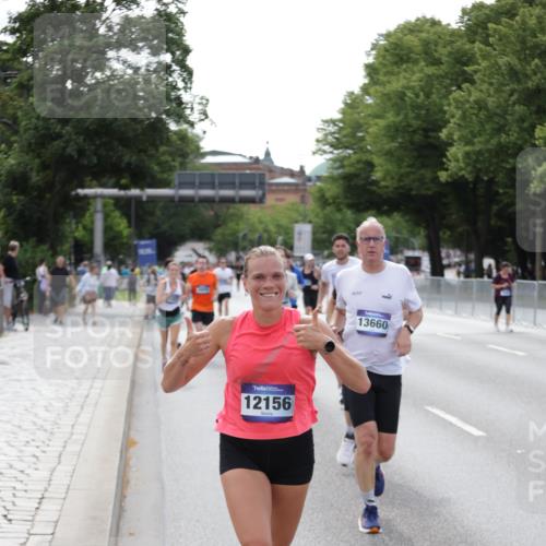 29.06.2025 - hella hamburg halbmarathon Jannik Wohlers http://msf.ph/oto/8144086 29.06.2025 10:08:51 Lombardsbrücke 1147, 1188, 1838, 2978, 4859, 5806, 5885, 6674, 7187, 9718, 10194, 10819, 11067, 11496, 12156, 12862, 13210, 13660, 14736, 17347, 18726, 18727 meine-sportfotos.de
