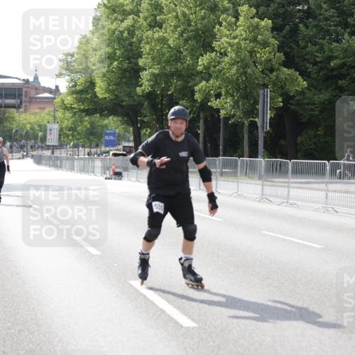 29.06.2025 - hella hamburg halbmarathon Jannik Wohlers http://msf.ph/oto/8144087 29.06.2025 09:07:30 Lombardsbrücke  meine-sportfotos.de