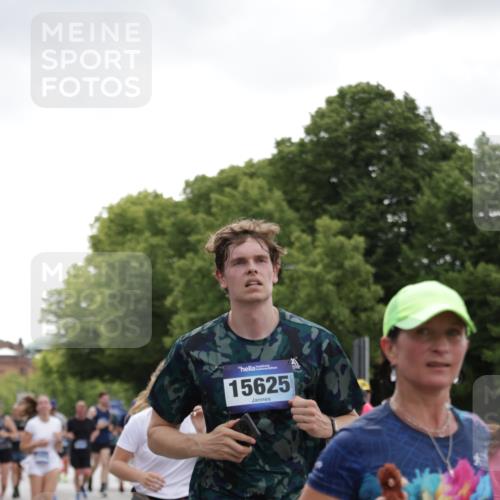 29.06.2025 - hella hamburg halbmarathon Jannik Wohlers http://msf.ph/oto/8144092 29.06.2025 10:46:09 Lombardsbrücke 1371, 1375, 1608, 1837, 2500, 2697, 3469, 3734, 4202, 4296, 4355, 4448, 4604, 6124, 6161, 7303, 7767, 8477, 8551, 8700, 9691, 10153, 10230, 13076, 13213, 13449, 13969, 14250, 14261, 14473, 15305, 15683, 15852, 16218, 16717, 16882, 16912, 16987, 17006, 17419, 17459, 17633, 17704, 17936, 18458 meine-sportfotos.de