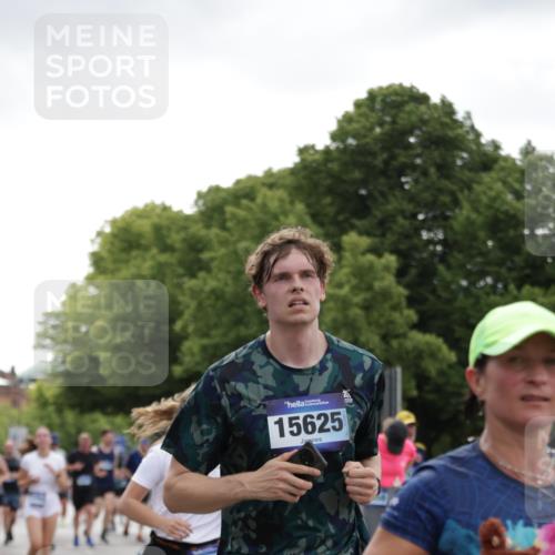 29.06.2025 - hella hamburg halbmarathon Jannik Wohlers http://msf.ph/oto/8144100 29.06.2025 10:46:09 Lombardsbrücke 1371, 1375, 1608, 1837, 2500, 2697, 3469, 3734, 4202, 4296, 4355, 4448, 4604, 6124, 6161, 7303, 7767, 8477, 8551, 8700, 9691, 10153, 10230, 13076, 13213, 13449, 13969, 14250, 14261, 14473, 15305, 15683, 15852, 16218, 16717, 16882, 16912, 16987, 17006, 17419, 17459, 17633, 17704, 17936, 18458 meine-sportfotos.de