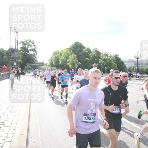 29.06.2025 - hella hamburg halbmarathon Jannik Wohlers http://msf.ph/oto/8144123 29.06.2025 09:52:39 Lombardsbrücke 1012, 1391, 1735, 1782, 2048, 2213, 2233, 2234, 2590, 2788, 2970, 3021, 3098, 3304, 3907, 3917, 3928, 4981, 4997, 5132, 5476, 5682, 6081, 6152, 6712, 6716, 7005, 7093, 7147, 8063, 8145, 8467, 8664, 8694, 8704, 8722, 8819, 9081, 9232, 9374, 9538, 9540, 9585, 10208, 10211, 10216, 10313, 10750, 11094, 11153, 11291, 11346, 11469, 11778, 12154, 12534, 12685, 12783, 12966, 13015, 13051, 13709, 13782, 14351, 14661, 14690, 15126, 15133 meine-sportfotos.de