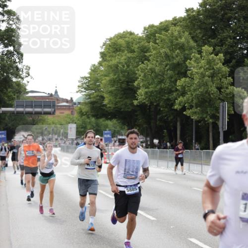 29.06.2025 - hella hamburg halbmarathon Jannik Wohlers http://msf.ph/oto/8144125 29.06.2025 10:08:53 Lombardsbrücke 1147, 1188, 1838, 2978, 4859, 5806, 5885, 6674, 7187, 9718, 10194, 10819, 11067, 11496, 12156, 12862, 13210, 13660, 14736, 17347, 18726, 18727, 19166 meine-sportfotos.de