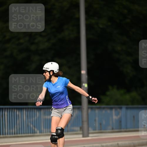 29.06.2025 - hella hamburg halbmarathon Dr. Thomas Lammeyer http://msf.ph/oto/8144153 29.06.2025 09:12:42 Kennedybrücke  meine-sportfotos.de