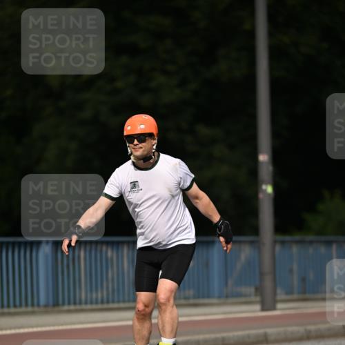 29.06.2025 - hella hamburg halbmarathon Dr. Thomas Lammeyer http://msf.ph/oto/8144172 29.06.2025 09:12:43 Kennedybrücke  meine-sportfotos.de
