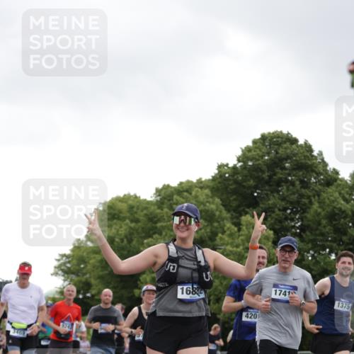 29.06.2025 - hella hamburg halbmarathon Jannik Wohlers http://msf.ph/oto/8144178 29.06.2025 10:46:17 Lombardsbrücke 1371, 1375, 1999, 2162, 2320, 2697, 3277, 3406, 3407, 3469, 3734, 4202, 4296, 4342, 4355, 4604, 5700, 6124, 6161, 6740, 7412, 7767, 7827, 8477, 8551, 8553, 9092, 9243, 9691, 10230, 10591, 12140, 13195, 13757, 13969, 14011, 14181, 14261, 15305, 15852, 16218, 16882, 16987, 17419, 17459, 17633, 18458, 18881, 18924 meine-sportfotos.de