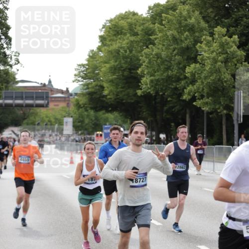 29.06.2025 - hella hamburg halbmarathon Jannik Wohlers http://msf.ph/oto/8144184 29.06.2025 10:08:55 Lombardsbrücke 1147, 1188, 1838, 2978, 4859, 5806, 5885, 6674, 7187, 9718, 10194, 10819, 11067, 11496, 12156, 12862, 13210, 13660, 14736, 15697, 17347, 18726, 18727, 19166 meine-sportfotos.de