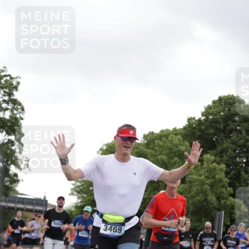 29.06.2025 - hella hamburg halbmarathon Jannik Wohlers http://msf.ph/oto/8144271 29.06.2025 10:46:19 Lombardsbrücke 1363, 1371, 1375, 1720, 1999, 2162, 2320, 3277, 3406, 3407, 3469, 3734, 3823, 4202, 4296, 4342, 4355, 4604, 5700, 6124, 6161, 6740, 7412, 7767, 7827, 8477, 8551, 8553, 9092, 9243, 9691, 9743, 10230, 10515, 10591, 12140, 13195, 13756, 13757, 13885, 13969, 14011, 14181, 14261, 14891, 15852, 16218, 16882, 16987, 17419, 17459, 18315, 18458, 18881, 18924 meine-sportfotos.de