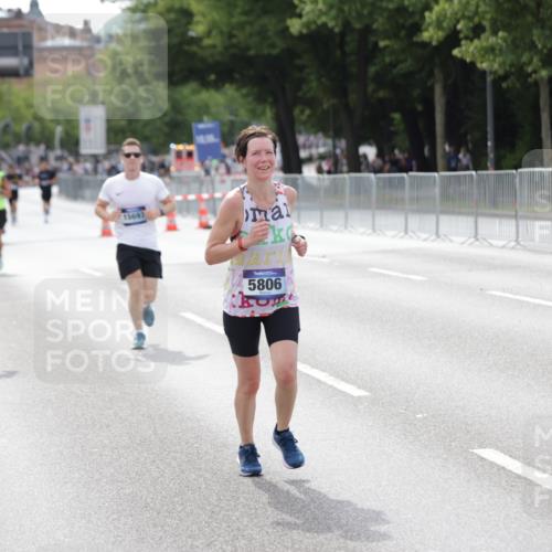 29.06.2025 - hella hamburg halbmarathon Jannik Wohlers http://msf.ph/oto/8144316 29.06.2025 10:08:59 Lombardsbrücke 1483, 1513, 2978, 4859, 5806, 5885, 6674, 7187, 9988, 10194, 12156, 12862, 13210, 13660, 15697, 16688, 18726, 18727, 19166 meine-sportfotos.de