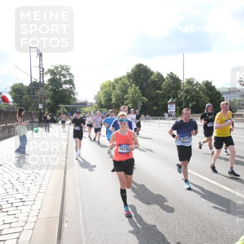 29.06.2025 - hella hamburg halbmarathon Jannik Wohlers http://msf.ph/oto/8144327 29.06.2025 09:53:02 Lombardsbrücke 1466, 1558, 1750, 1759, 2365, 2402, 2623, 3146, 3414, 4091, 4310, 4553, 5022, 5460, 5623, 5624, 5692, 6071, 6203, 6282, 6375, 6460, 6903, 7204, 7322, 7450, 7765, 9126, 9200, 9303, 9305, 9534, 9544, 9794, 9965, 10246, 10789, 11283, 11648, 11858, 12035, 12643, 13009, 13303, 13450, 13690, 14034, 14200, 14275, 14464, 14794, 15519, 15629, 15803, 15900, 16105, 16286, 16333, 16617, 16685, 16725, 17384, 17718, 17729, 17748, 17960, 18678 meine-sportfotos.de