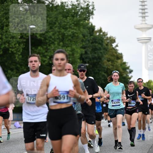 29.06.2025 - hella hamburg halbmarathon Dr. Thomas Lammeyer http://msf.ph/oto/8144343 29.06.2025 10:05:16 Kennedybrücke 1387, 1420, 1526, 1726, 2006, 2091, 2354, 2363, 2490, 2936, 3425, 3625, 3740, 4068, 4238, 4249, 4319, 4370, 4708, 5870, 6087, 6147, 6487, 6531, 6591, 6835, 6924, 7287, 7658, 7757, 7759, 7761, 8030, 8046, 8326, 8691, 8923, 9124, 9932, 10383, 10576, 10705 meine-sportfotos.de