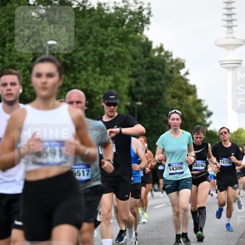 29.06.2025 - hella hamburg halbmarathon Dr. Thomas Lammeyer http://msf.ph/oto/8144384 29.06.2025 10:05:16 Kennedybrücke 1387, 1420, 1526, 1726, 2006, 2091, 2354, 2363, 2490, 2936, 3425, 3625, 3740, 4068, 4238, 4249, 4319, 4370, 4708, 5870, 6087, 6147, 6487, 6531, 6591, 6835, 6924, 7287, 7658, 7757, 7759, 7761, 8030, 8046, 8326, 8691, 8923, 9124, 9932, 10383, 10576, 10705 meine-sportfotos.de