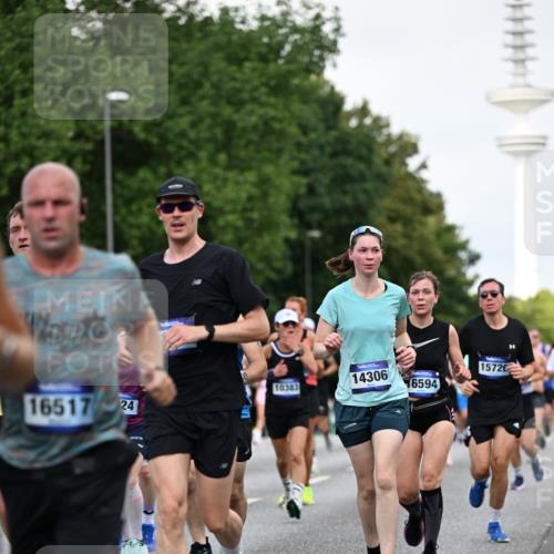 29.06.2025 - hella hamburg halbmarathon Dr. Thomas Lammeyer http://msf.ph/oto/8144405 29.06.2025 10:05:17 Kennedybrücke 1387, 1420, 1526, 1726, 2006, 2091, 2354, 2363, 2490, 2936, 3425, 3625, 3740, 4068, 4238, 4249, 4319, 4370, 4708, 5675, 6087, 6147, 6487, 6531, 6591, 6835, 6924, 7287, 7658, 7757, 7759, 7761, 8030, 8046, 8326, 8691, 8923, 9124, 9932, 10383, 10576, 10705 meine-sportfotos.de