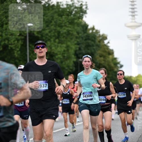 29.06.2025 - hella hamburg halbmarathon Dr. Thomas Lammeyer http://msf.ph/oto/8144416 29.06.2025 10:05:18 Kennedybrücke 1387, 1420, 1526, 1726, 2006, 2091, 2363, 2490, 2936, 3425, 3625, 3740, 4068, 4238, 4249, 4319, 4370, 5675, 6087, 6281, 6302, 6487, 6531, 6591, 6835, 6924, 7287, 7658, 7757, 7759, 7761, 8030, 8046, 8326, 8392, 8691, 8923, 9124, 9932, 10383, 10576, 10705 meine-sportfotos.de