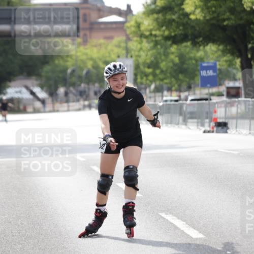 29.06.2025 - hella hamburg halbmarathon Jannik Wohlers http://msf.ph/oto/8144467 29.06.2025 09:07:40 Lombardsbrücke  meine-sportfotos.de