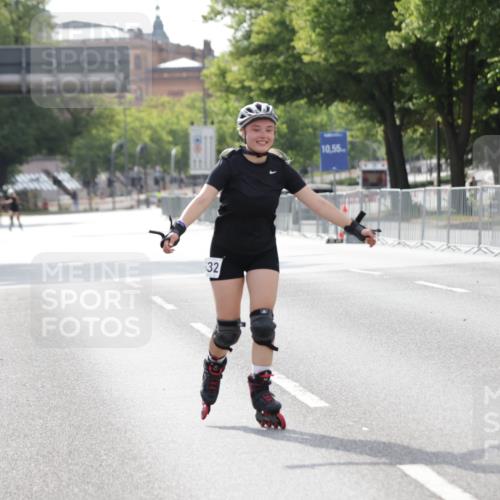 29.06.2025 - hella hamburg halbmarathon Jannik Wohlers http://msf.ph/oto/8144502 29.06.2025 09:07:40 Lombardsbrücke  meine-sportfotos.de