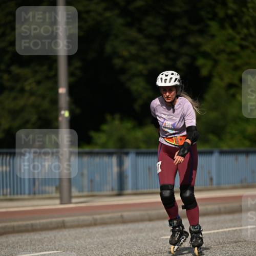 29.06.2025 - hella hamburg halbmarathon Dr. Thomas Lammeyer http://msf.ph/oto/8144503 29.06.2025 09:10:01 Kennedybrücke  meine-sportfotos.de