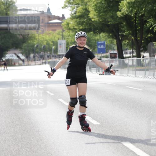 29.06.2025 - hella hamburg halbmarathon Jannik Wohlers http://msf.ph/oto/8144505 29.06.2025 09:07:40 Lombardsbrücke  meine-sportfotos.de