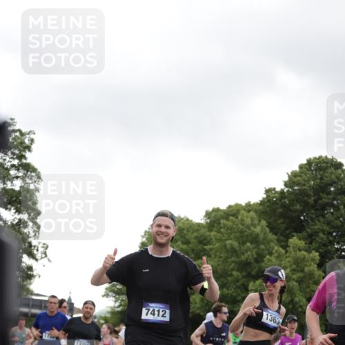 29.06.2025 - hella hamburg halbmarathon Jannik Wohlers http://msf.ph/oto/8144522 29.06.2025 10:46:29 Lombardsbrücke 1073, 1286, 1363, 1720, 1999, 2162, 2211, 2320, 2327, 2556, 2665, 2981, 3277, 3406, 3407, 3823, 4202, 4296, 4342, 5111, 5114, 5700, 5796, 5953, 6485, 6496, 6740, 7412, 7827, 8486, 8553, 8684, 9050, 9092, 9139, 9243, 9743, 9758, 9949, 10514, 10515, 10591, 11618, 12140, 12258, 12630, 13195, 13756, 13757, 13885, 14011, 14181, 14680, 14891, 15806, 17288, 17356, 18315, 18403, 18881, 18924, 18950 meine-sportfotos.de