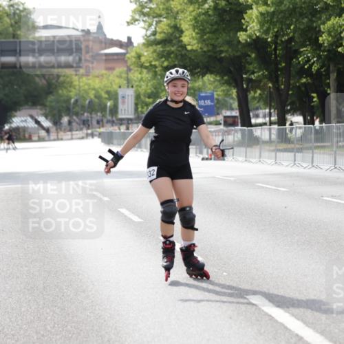 29.06.2025 - hella hamburg halbmarathon Jannik Wohlers http://msf.ph/oto/8144523 29.06.2025 09:07:41 Lombardsbrücke  meine-sportfotos.de