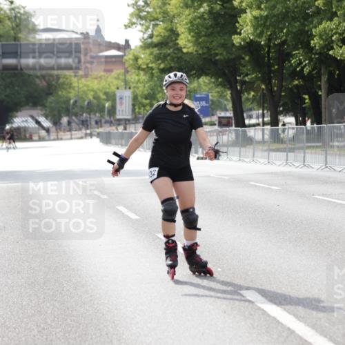 29.06.2025 - hella hamburg halbmarathon Jannik Wohlers http://msf.ph/oto/8144529 29.06.2025 09:07:41 Lombardsbrücke  meine-sportfotos.de