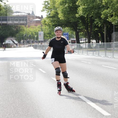 29.06.2025 - hella hamburg halbmarathon Jannik Wohlers http://msf.ph/oto/8144541 29.06.2025 09:07:41 Lombardsbrücke  meine-sportfotos.de