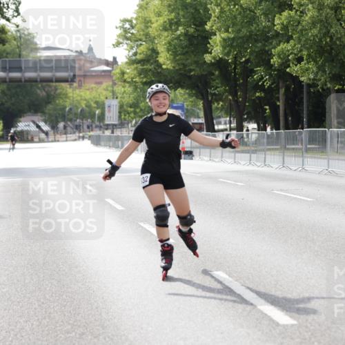 29.06.2025 - hella hamburg halbmarathon Jannik Wohlers http://msf.ph/oto/8144568 29.06.2025 09:07:41 Lombardsbrücke  meine-sportfotos.de