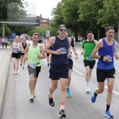 29.06.2025 - hella hamburg halbmarathon Jannik Wohlers http://msf.ph/oto/8144575 29.06.2025 10:09:40 Lombardsbrücke 1548, 3921, 4592, 5511, 7081, 7333, 7636, 8219, 8890, 9366, 9434, 9674, 9781, 10036, 10943, 11027, 12567, 16445, 17148, 18196, 18707 meine-sportfotos.de