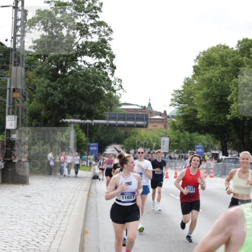 29.06.2025 - hella hamburg halbmarathon Jannik Wohlers http://msf.ph/oto/8144604 29.06.2025 10:09:42 Lombardsbrücke 1548, 3921, 5511, 7042, 7081, 7333, 7636, 8219, 8890, 9366, 9434, 9674, 10036, 10943, 11027, 12567, 16445, 16872, 17148, 18196, 18707 meine-sportfotos.de
