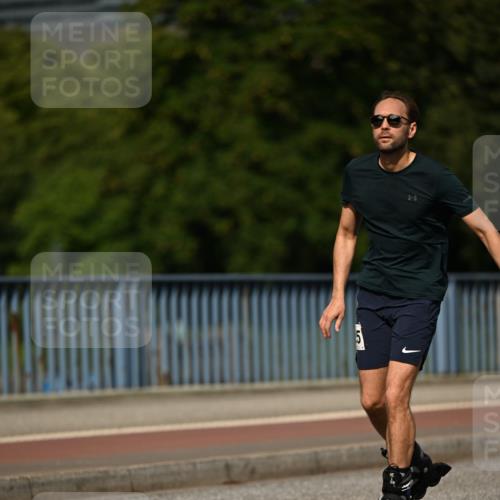 29.06.2025 - hella hamburg halbmarathon Dr. Thomas Lammeyer http://msf.ph/oto/8144618 29.06.2025 09:10:08 Kennedybrücke  meine-sportfotos.de
