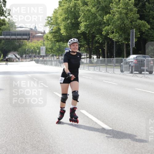 29.06.2025 - hella hamburg halbmarathon Jannik Wohlers http://msf.ph/oto/8144622 29.06.2025 09:07:41 Lombardsbrücke  meine-sportfotos.de