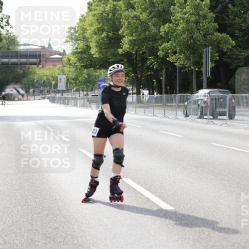 29.06.2025 - hella hamburg halbmarathon Jannik Wohlers http://msf.ph/oto/8144629 29.06.2025 09:07:41 Lombardsbrücke  meine-sportfotos.de