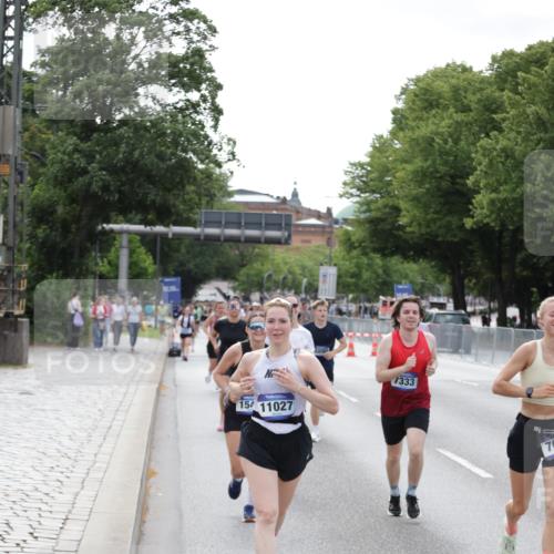 29.06.2025 - hella hamburg halbmarathon Jannik Wohlers http://msf.ph/oto/8144633 29.06.2025 10:09:42 Lombardsbrücke 1548, 3921, 5511, 7042, 7081, 7333, 7636, 8219, 8890, 9366, 9434, 9674, 10036, 10943, 11027, 12567, 16445, 16872, 17148, 18196, 18707 meine-sportfotos.de