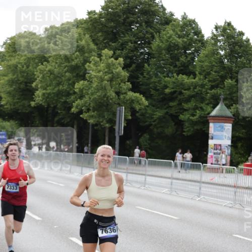 29.06.2025 - hella hamburg halbmarathon Jannik Wohlers http://msf.ph/oto/8144644 29.06.2025 10:09:43 Lombardsbrücke 1548, 3921, 5511, 7042, 7081, 7333, 7636, 8219, 8890, 9366, 9434, 9674, 10036, 10943, 11027, 12567, 16445, 16872, 17148, 18196, 18707 meine-sportfotos.de