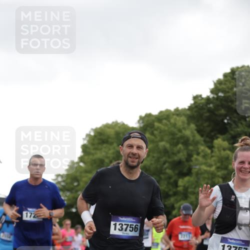 29.06.2025 - hella hamburg halbmarathon Jannik Wohlers http://msf.ph/oto/8144651 29.06.2025 10:46:32 Lombardsbrücke 1073, 1185, 1286, 1363, 1593, 1720, 1961, 1999, 2162, 2211, 2320, 2327, 2556, 2665, 2981, 3277, 3406, 3407, 3823, 4239, 4342, 5111, 5114, 5700, 5796, 5953, 6485, 6496, 6740, 7073, 7412, 7827, 8486, 8553, 8684, 8967, 9050, 9092, 9139, 9243, 9743, 9758, 9949, 10514, 10515, 10591, 11618, 12140, 12258, 12538, 12630, 13195, 13756, 13757, 13885, 14011, 14181, 14680, 14891, 15806, 16077, 16684, 17288, 17356, 18315, 18403, 18654, 18881, 18950 meine-sportfotos.de