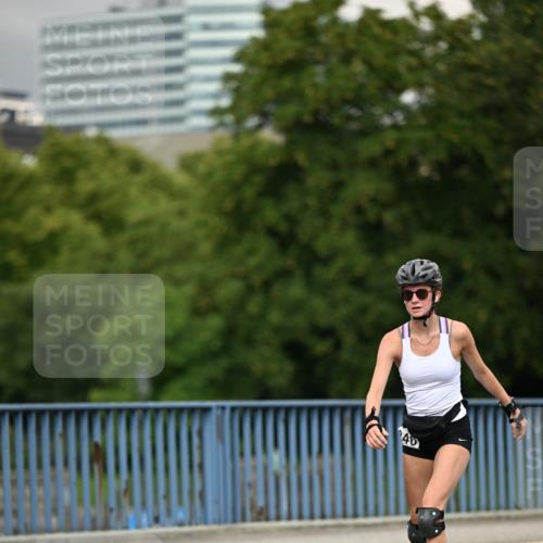 29.06.2025 - hella hamburg halbmarathon Dr. Thomas Lammeyer http://msf.ph/oto/8144655 29.06.2025 09:12:56 Kennedybrücke  meine-sportfotos.de