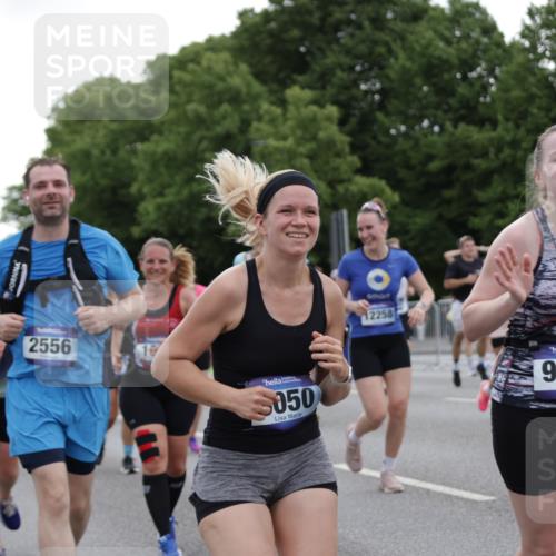29.06.2025 - hella hamburg halbmarathon Jannik Wohlers http://msf.ph/oto/8144674 29.06.2025 10:46:36 Lombardsbrücke 1073, 1185, 1286, 1363, 1593, 1607, 1720, 1961, 2211, 2320, 2327, 2555, 2556, 2665, 2981, 3823, 4239, 4483, 5111, 5114, 5796, 5953, 6485, 6496, 6740, 7073, 7412, 8486, 8553, 8684, 8706, 8967, 9050, 9092, 9139, 9743, 9758, 9774, 9949, 10514, 10515, 11618, 11621, 12140, 12258, 12538, 12630, 13195, 13756, 13757, 13885, 14181, 14370, 14680, 14891, 15806, 15865, 16077, 16684, 16836, 17288, 17356, 18147, 18315, 18403, 18654, 18674, 18950 meine-sportfotos.de