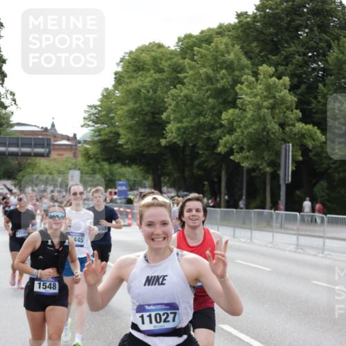 29.06.2025 - hella hamburg halbmarathon Jannik Wohlers http://msf.ph/oto/8144677 29.06.2025 10:09:44 Lombardsbrücke 1548, 3921, 5511, 7042, 7081, 7333, 7636, 8219, 8890, 9366, 9434, 9674, 10036, 10943, 11027, 12567, 16445, 16872, 17148, 18196, 18707 meine-sportfotos.de