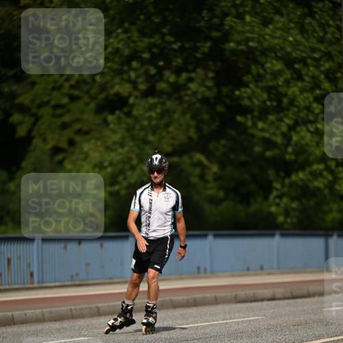 29.06.2025 - hella hamburg halbmarathon Dr. Thomas Lammeyer http://msf.ph/oto/8144687 29.06.2025 09:10:14 Kennedybrücke  meine-sportfotos.de