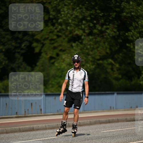 29.06.2025 - hella hamburg halbmarathon Dr. Thomas Lammeyer http://msf.ph/oto/8144695 29.06.2025 09:10:14 Kennedybrücke  meine-sportfotos.de