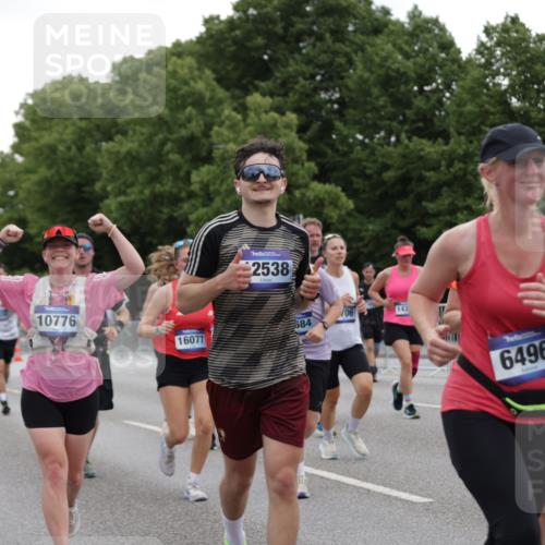 29.06.2025 - hella hamburg halbmarathon Jannik Wohlers http://msf.ph/oto/8144702 29.06.2025 10:46:42 Lombardsbrücke 1073, 1185, 1286, 1593, 1607, 1961, 2211, 2327, 2537, 2555, 2556, 2665, 2981, 4184, 4239, 4483, 5111, 5114, 5796, 5953, 6485, 6496, 6879, 7073, 7430, 7431, 8131, 8486, 8684, 8706, 8967, 9050, 9139, 9557, 9758, 9774, 9949, 10514, 10903, 11618, 11621, 12258, 12538, 12630, 12989, 13172, 13430, 13431, 13819, 14370, 14680, 15806, 15865, 16077, 16684, 16836, 17015, 17288, 17356, 18147, 18403, 18654, 18674, 18753, 18950 meine-sportfotos.de