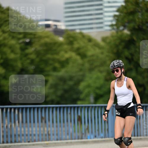 29.06.2025 - hella hamburg halbmarathon Dr. Thomas Lammeyer http://msf.ph/oto/8144722 29.06.2025 09:12:57 Kennedybrücke  meine-sportfotos.de