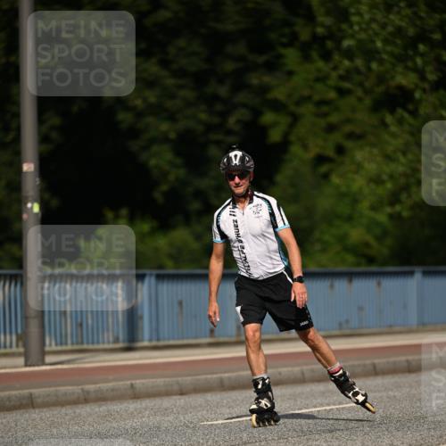 29.06.2025 - hella hamburg halbmarathon Dr. Thomas Lammeyer http://msf.ph/oto/8144729 29.06.2025 09:10:14 Kennedybrücke  meine-sportfotos.de