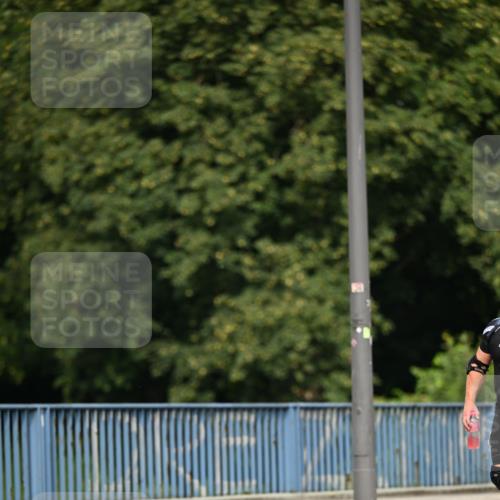 29.06.2025 - hella hamburg halbmarathon Dr. Thomas Lammeyer http://msf.ph/oto/8144745 29.06.2025 09:12:58 Kennedybrücke  meine-sportfotos.de