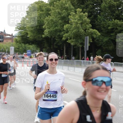 29.06.2025 - hella hamburg halbmarathon Jannik Wohlers http://msf.ph/oto/8144746 29.06.2025 10:09:46 Lombardsbrücke 1548, 3921, 5511, 7042, 7081, 7333, 7636, 8219, 8890, 9366, 9434, 9674, 10036, 10943, 11027, 16445, 16872, 17148, 18196 meine-sportfotos.de