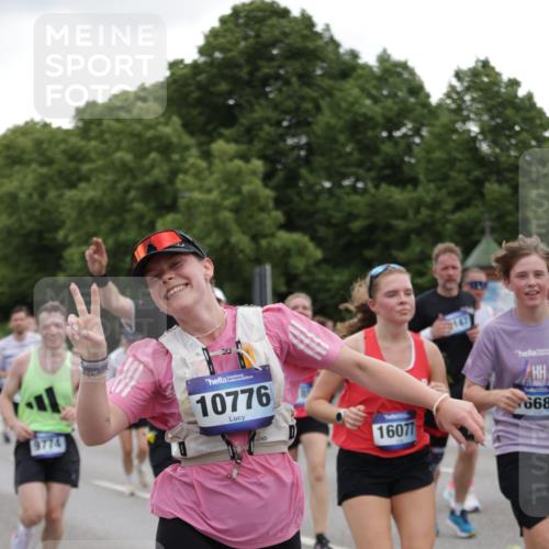 29.06.2025 - hella hamburg halbmarathon Jannik Wohlers http://msf.ph/oto/8144752 29.06.2025 10:46:43 Lombardsbrücke 1073, 1185, 1286, 1593, 1607, 1961, 2211, 2327, 2537, 2555, 2556, 2665, 2981, 4184, 4239, 4483, 5111, 5114, 5796, 5953, 6485, 6496, 6879, 7073, 7430, 7431, 8131, 8486, 8684, 8706, 8967, 9050, 9139, 9557, 9758, 9774, 9949, 10903, 11378, 11618, 11621, 12258, 12538, 12630, 12989, 13172, 13430, 13431, 13819, 14370, 14680, 15806, 15865, 16077, 16684, 16836, 17015, 17288, 17356, 18147, 18403, 18654, 18674, 18753 meine-sportfotos.de