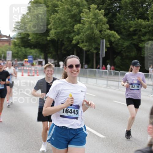 29.06.2025 - hella hamburg halbmarathon Jannik Wohlers http://msf.ph/oto/8144759 29.06.2025 10:09:46 Lombardsbrücke 1548, 3921, 5511, 7042, 7081, 7333, 7636, 8219, 8890, 9366, 9434, 9674, 10036, 10943, 11027, 16445, 16872, 17148, 18196 meine-sportfotos.de