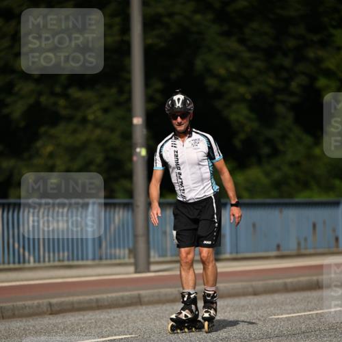 29.06.2025 - hella hamburg halbmarathon Dr. Thomas Lammeyer http://msf.ph/oto/8144760 29.06.2025 09:10:15 Kennedybrücke  meine-sportfotos.de